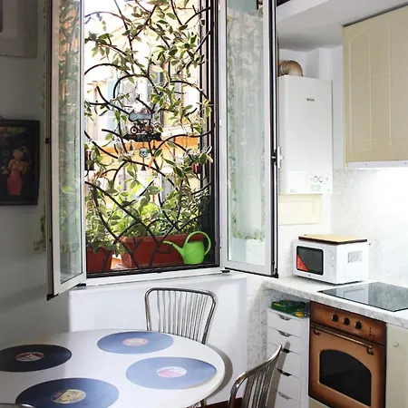 Colosseo Vintage Apartment-2